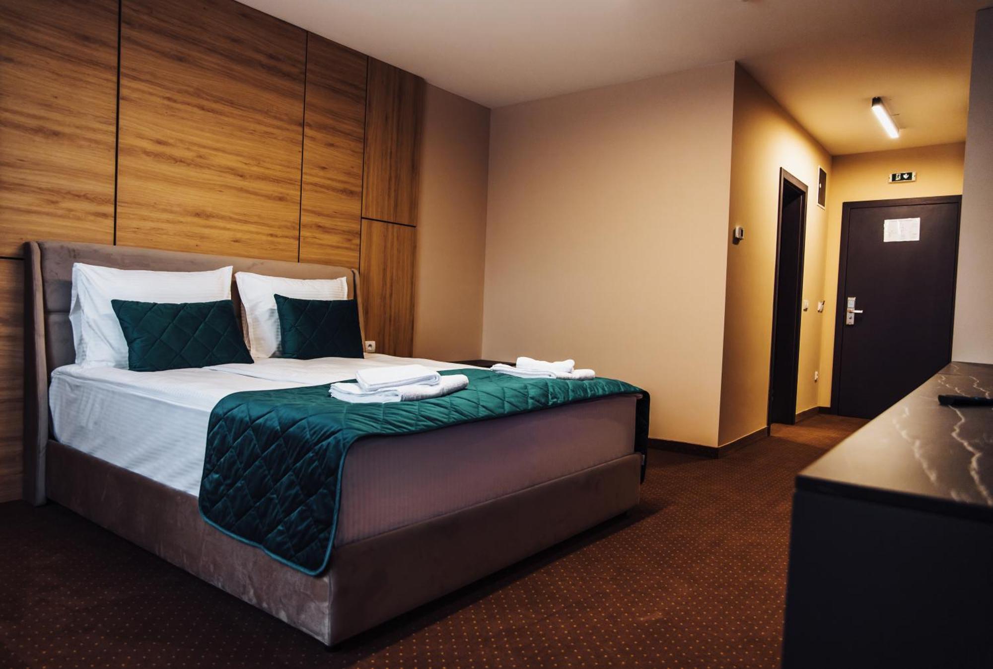 Hotel Brcko Gas Sarajevo Lukavica الغرفة الصورة